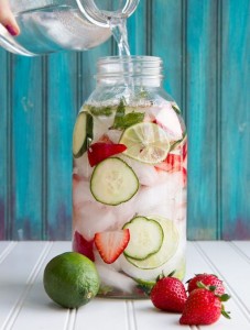 water-detox-eau-fraiche-fruits-2-chloe-crepin-echlosion